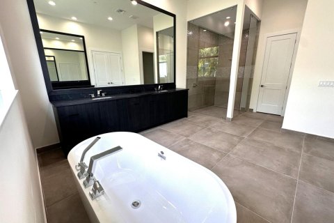 House in Palm Beach Gardens, Florida 5 bedrooms, 494.43 sq.m. № 2261842 - photo 18