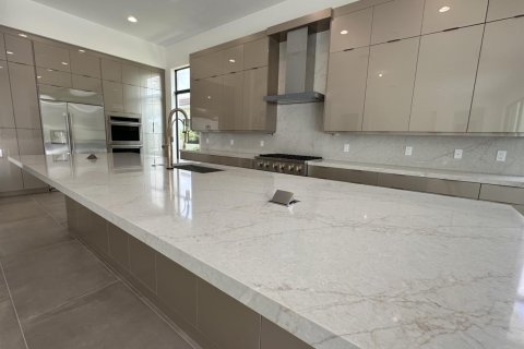 House in Palm Beach Gardens, Florida 5 bedrooms, 494.43 sq.m. № 2261842 - photo 11