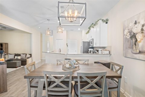 Townhouse in Davenport, Florida 2 bedrooms, 129.51 sq.m. № 1662414 - photo 11