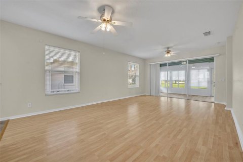 House in Leesburg, Florida 3 bedrooms, 133.59 sq.m. № 2112023 - photo 8