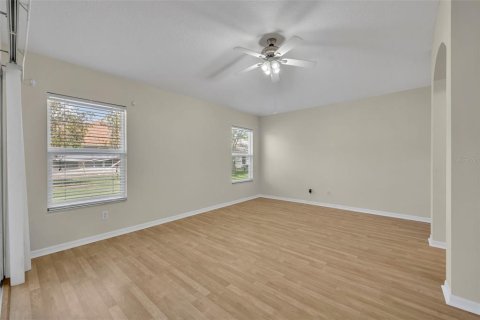 House in Leesburg, Florida 3 bedrooms, 133.59 sq.m. № 2112023 - photo 19