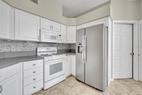 House in Leesburg, Florida 3 bedrooms, 133.59 sq.m. № 2112023 - photo 15