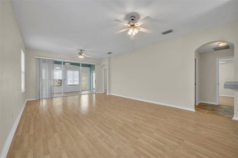 House in Leesburg, Florida 3 bedrooms, 133.59 sq.m. № 2112023 - photo 7