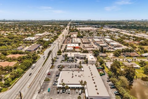 Propiedad comercial en venta en Oakland Park, Florida № 1937250 - foto 6