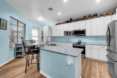 Villa ou maison à vendre à Clermont, Floride: 3 chambres, 200.58 m2 № 2420194 - photo 13
