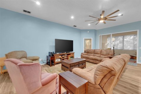 Villa ou maison à vendre à Clermont, Floride: 3 chambres, 200.58 m2 № 2420194 - photo 9
