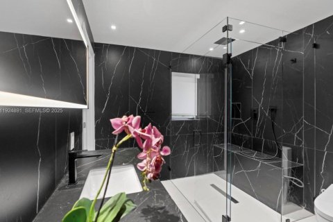 Casa en venta en Boca Raton, Florida, 5 dormitorios, 333.7 m2 № 1982830 - foto 18