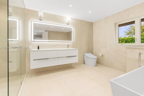 Casa en venta en Boca Raton, Florida, 5 dormitorios, 333.7 m2 № 1982830 - foto 21