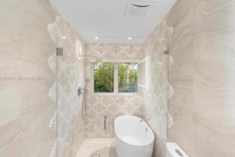 Casa en venta en Boca Raton, Florida, 5 dormitorios, 333.7 m2 № 1982830 - foto 17