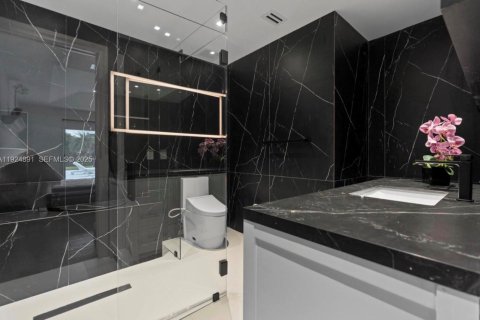 Casa en venta en Boca Raton, Florida, 5 dormitorios, 333.7 m2 № 1982830 - foto 19