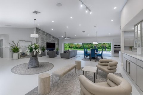 Casa en venta en Boca Raton, Florida, 5 dormitorios, 333.7 m2 № 1982830 - foto 1