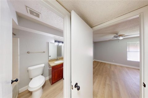 Condominio en alquiler en Orlando, Florida, 2 dormitorios, 91.79 m2 № 1883273 - foto 9