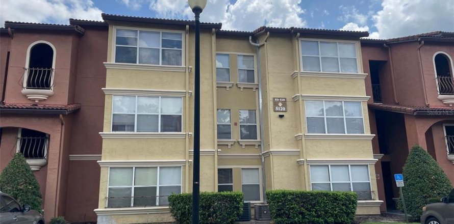 Condominio en Orlando, Florida, 2 dormitorios № 1883273