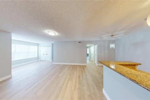 Condominio en alquiler en Orlando, Florida, 2 dormitorios, 91.79 m2 № 1883273 - foto 3