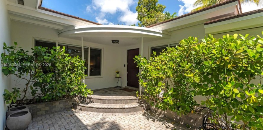 Villa ou maison à Miami, Floride 5 chambres, 342.07 m2 № 2087877
