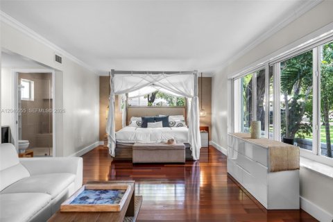 Villa ou maison à vendre à Miami, Floride: 5 chambres, 342.07 m2 № 2087877 - photo 11