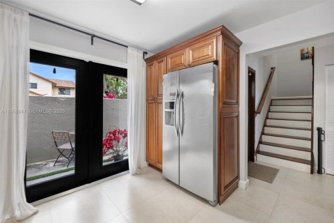 Casa en venta en Miami, Florida, 3 dormitorios, 159.05 m2 № 2023534 - foto 10