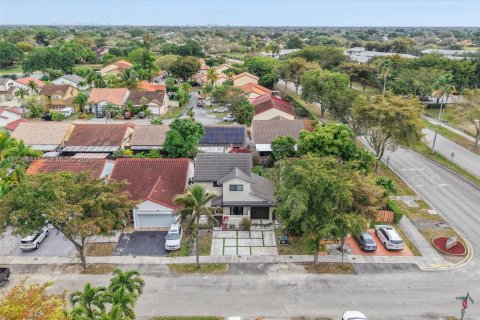 Casa en venta en Miami, Florida, 3 dormitorios, 159.05 m2 № 2023534 - foto 27