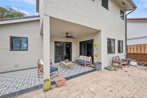 Casa en venta en Miami, Florida, 3 dormitorios, 159.05 m2 № 2023534 - foto 20