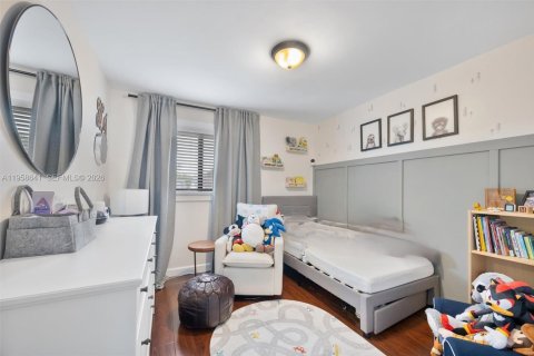 Casa en venta en Miami, Florida, 3 dormitorios, 159.05 m2 № 2023534 - foto 16
