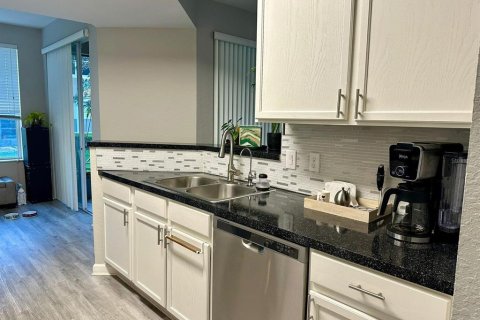 Touwnhouse à louer à Orlando, Floride: 3 chambres, 133.59 m2 № 2095711 - photo 6