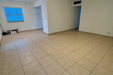 Condo in Delray Beach, Florida, 2 bedrooms № 2035200 - photo 10