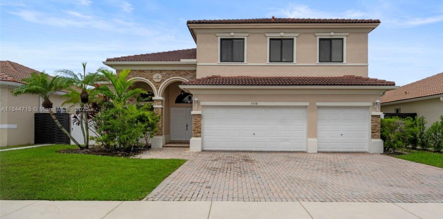 Villa ou maison à Miami, Floride 4 chambres, 260.31 m2 № 1879008