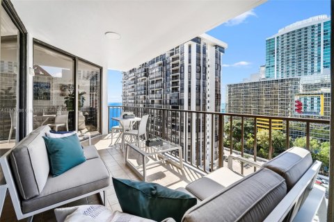 Condo in Miami, Florida, 2 bedrooms  № 1865720 - photo 17