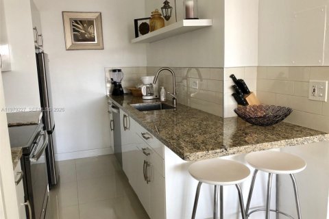 Снять в аренду кондоминиум в Майами-Бич, Флорида 42.83м2, № 2079363 - фото 8