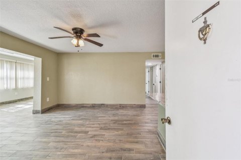 Condominio en venta en New Port Richey, Florida, 2 dormitorios, 101.08 m2 № 1855895 - foto 4