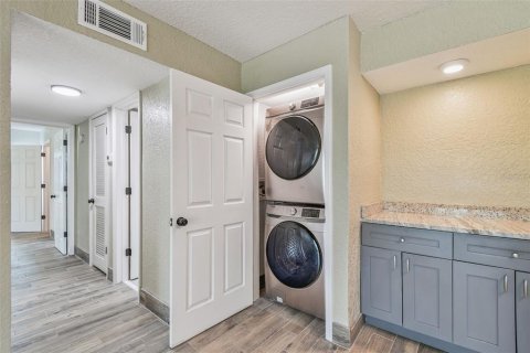 Condominio en venta en New Port Richey, Florida, 2 dormitorios, 101.08 m2 № 1855895 - foto 12