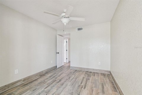 Condominio en venta en New Port Richey, Florida, 2 dormitorios, 101.08 m2 № 1855895 - foto 23