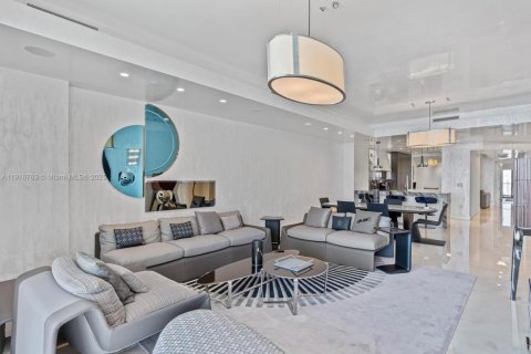 Condo in Sunny Isles Beach, Florida, 4 bedrooms  № 2082538 - photo 8
