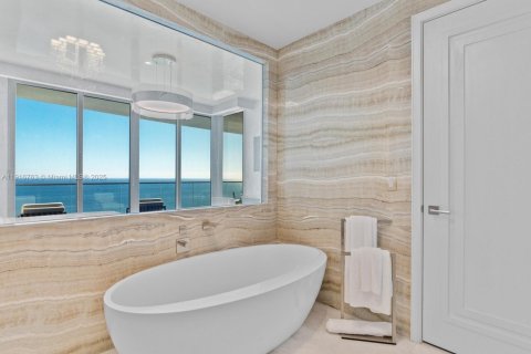 Condo in Sunny Isles Beach, Florida, 4 bedrooms  № 2082538 - photo 26