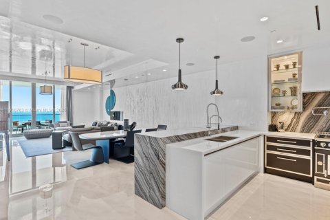 Condo in Sunny Isles Beach, Florida, 4 bedrooms  № 2082538 - photo 4