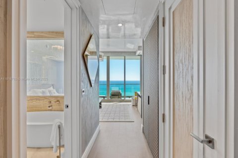 Condo in Sunny Isles Beach, Florida, 4 bedrooms  № 2082538 - photo 17