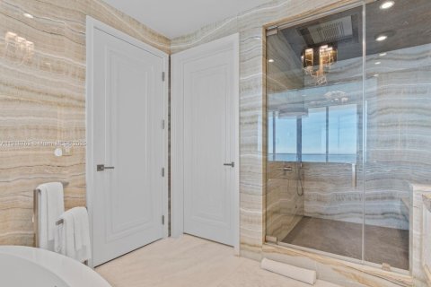 Condo in Sunny Isles Beach, Florida, 4 bedrooms  № 2082538 - photo 25