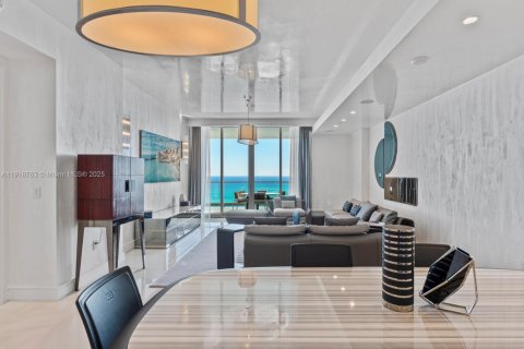 Condo in Sunny Isles Beach, Florida, 4 bedrooms  № 2082538 - photo 7