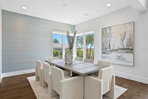 House in Tampa, Florida 5 bedrooms, 468.69 sq.m. № 1647994 - photo 8