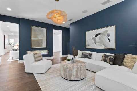 House in Tampa, Florida 5 bedrooms, 468.69 sq.m. № 1647994 - photo 6