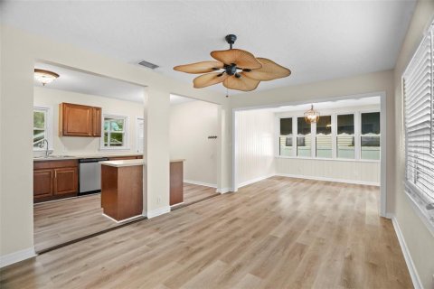 Villa ou maison à vendre à Saint Petersburg, Floride: 3 chambres, 116.96 m2 № 2207267 - photo 5