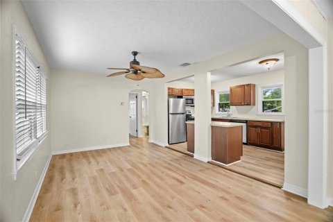 Villa ou maison à vendre à Saint Petersburg, Floride: 3 chambres, 116.96 m2 № 2207267 - photo 10