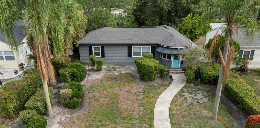 Villa ou maison à Saint Petersburg, Floride 3 chambres, 116.96 m2 № 2207267