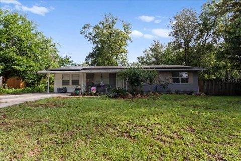 House in Gainesville, Florida 4 bedrooms, 130.43 sq.m. № 2133944 - photo 2