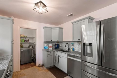 House in Gainesville, Florida 4 bedrooms, 130.43 sq.m. № 2133944 - photo 11