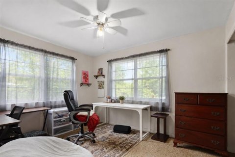 House in Gainesville, Florida 4 bedrooms, 130.43 sq.m. № 2133944 - photo 18