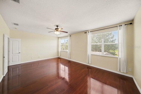 House in Tampa, Florida 5 bedrooms, 389.07 sq.m. № 2222787 - photo 23