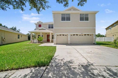House in Tampa, Florida 5 bedrooms, 389.07 sq.m. № 2222787 - photo 2