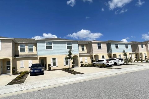 Townhouse in Kissimmee, Florida 3 bedrooms, 163.69 sq.m. № 1629074 - photo 3