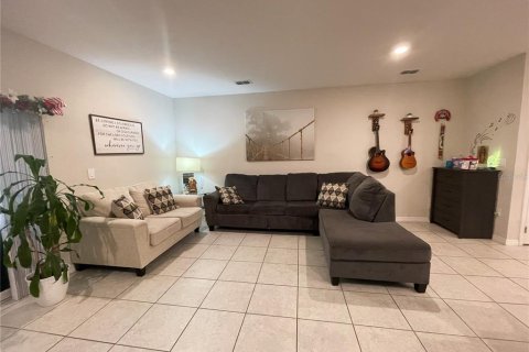 Townhouse in Kissimmee, Florida 3 bedrooms, 163.69 sq.m. № 1629074 - photo 11